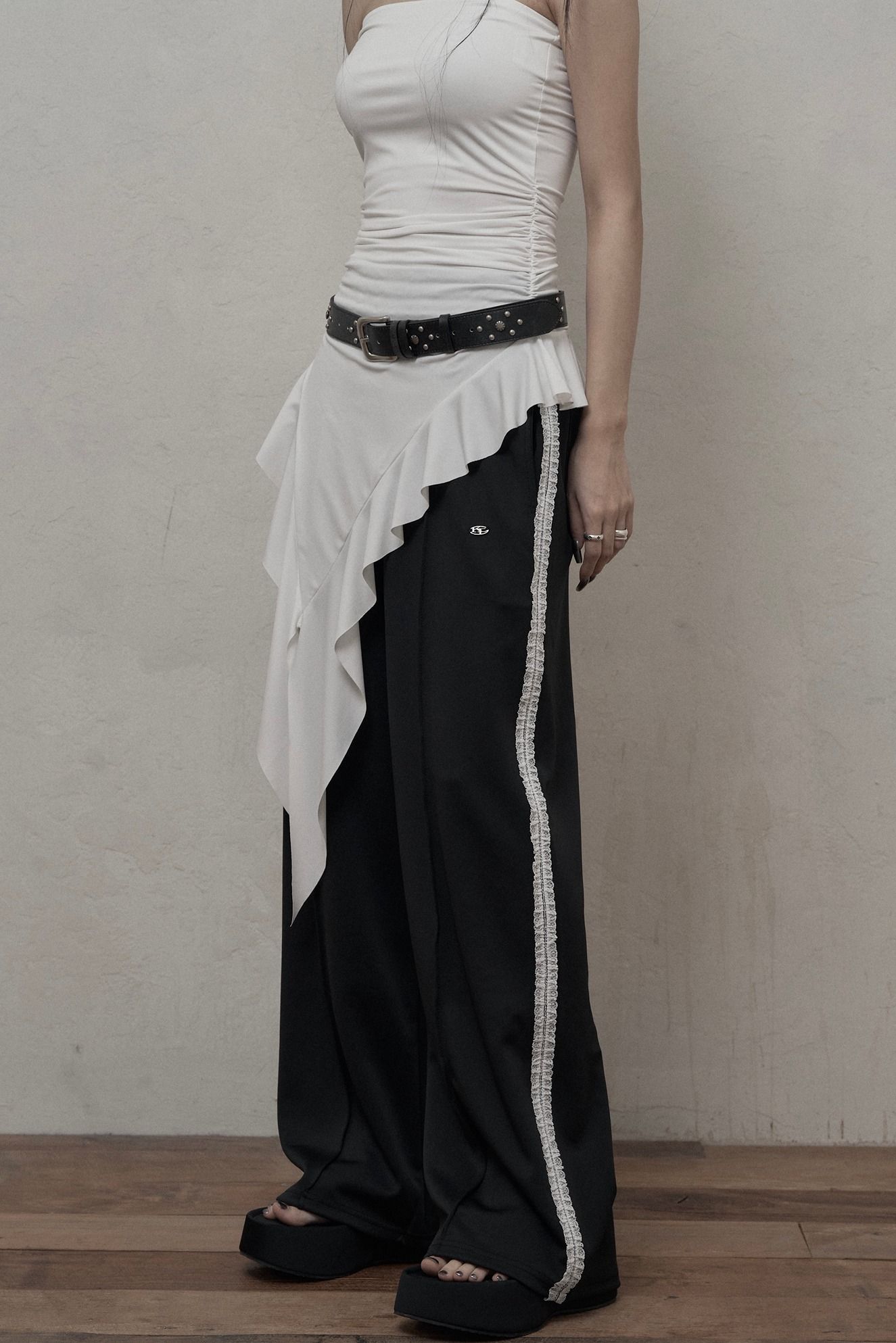 送料/関税込 ●KHAKIPOINT● Lace Track Pants MUSINSA | KHAKIPOINT Lace Track Pants (black)