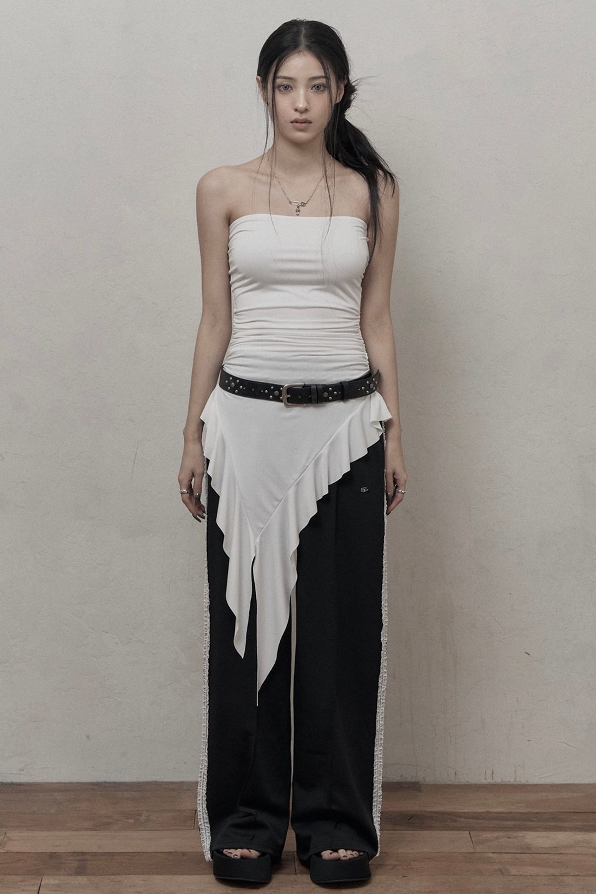카키포인트(KHAKIPOINT) Ruffled Layered Top (ivory)