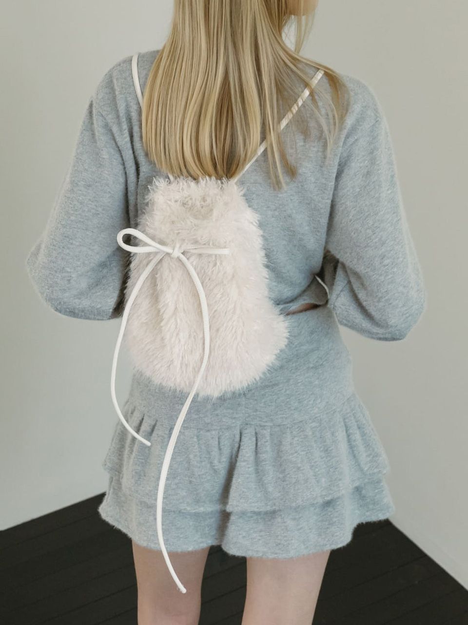 バックパック・リュック MOIFAIRE MOIFAIRE FUR BACKPACK IVORY MUSINSA | MOIFAIRE MOIFAIRE FUR BACKPACK / IVORY