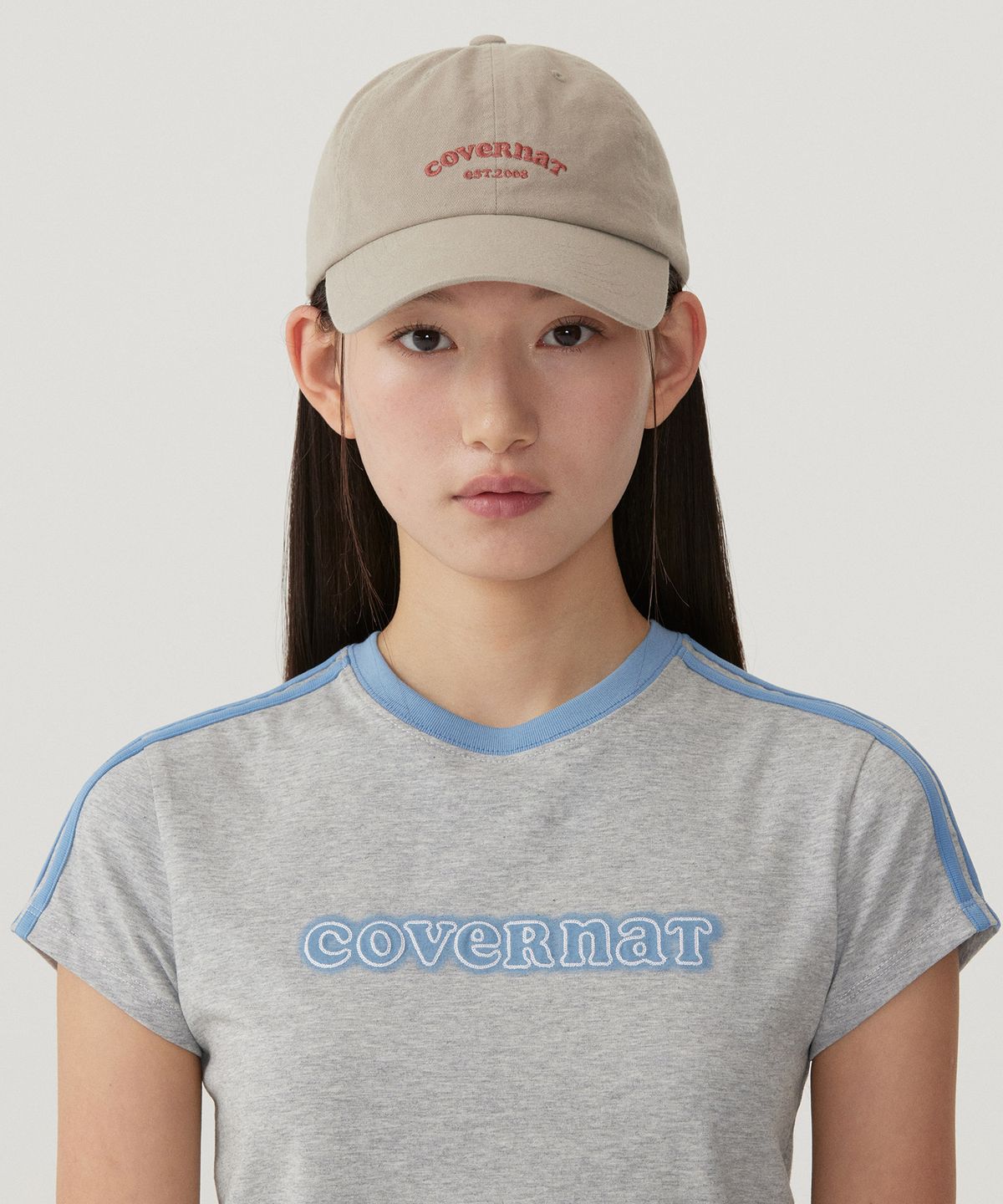 커버낫 우먼(COVERNAT WOMAN) [스탠다드 핏] 클로버하트 아치 쿠퍼 로고 볼캡 Beige