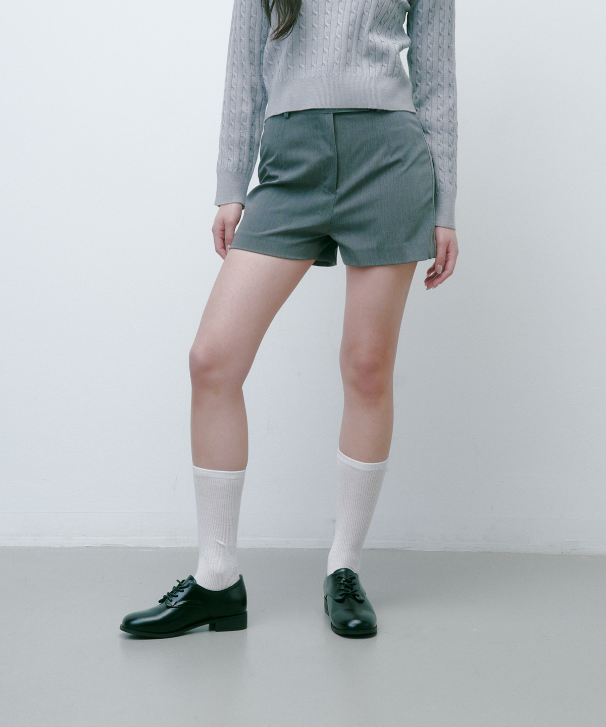 솔트앤초콜릿(SALT AND CHOCOLATE) 클래식 하프 팬츠 그레이 4W243V001