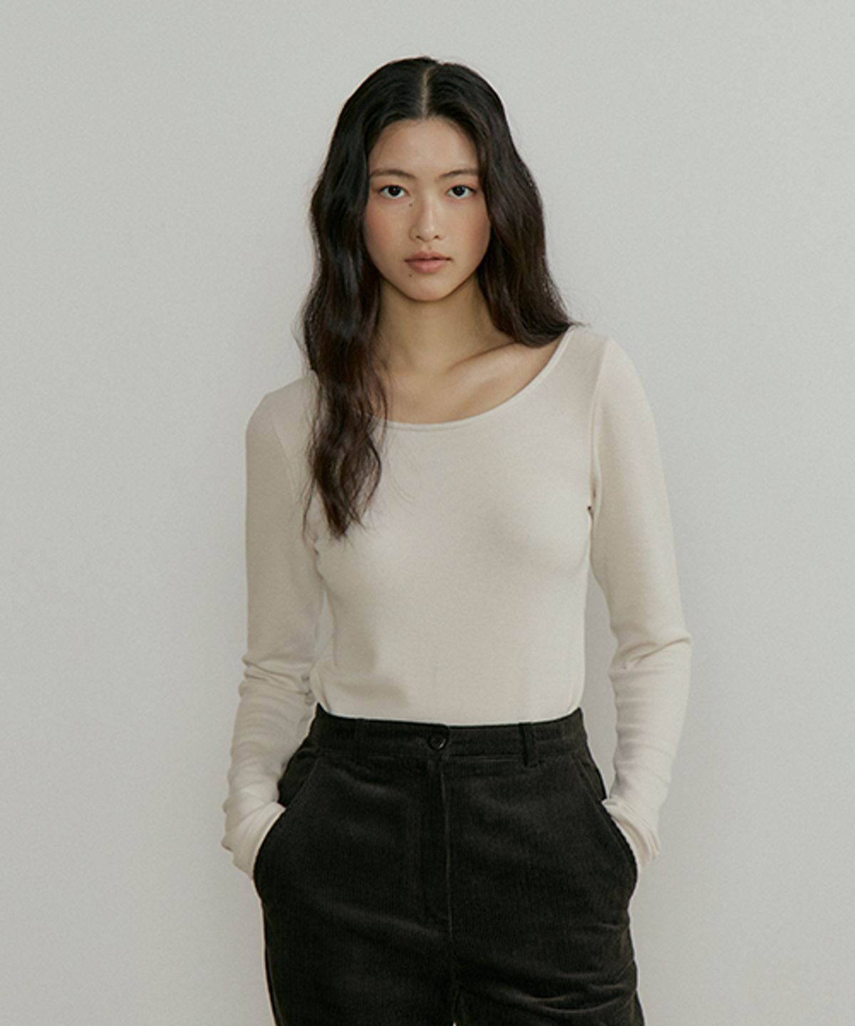 링서울(LINGSEOUL) essential boat neck top-cream