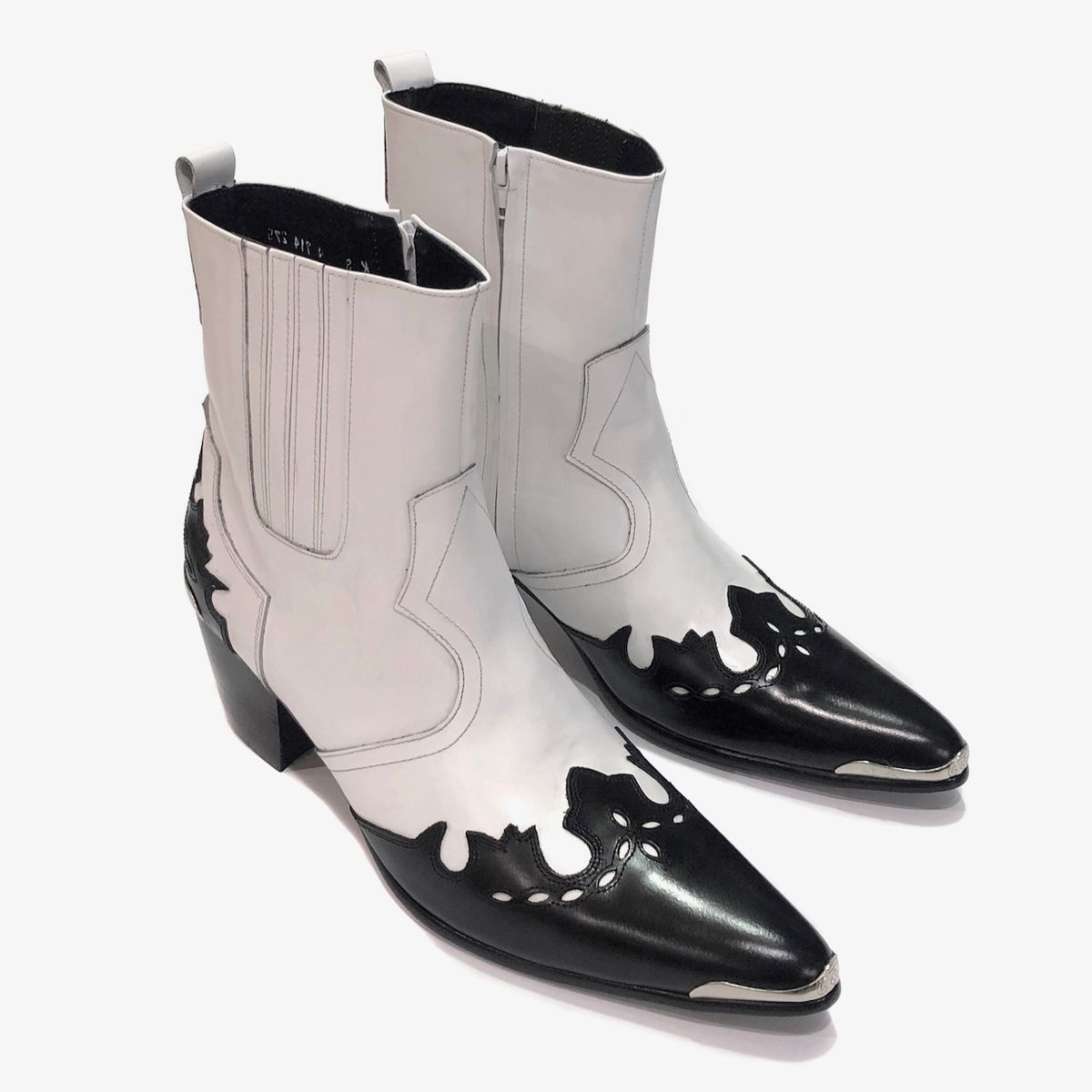 조앤슈(JOENSHOE) 카덴차 웨스턴 힐 부츠 블랙화이트 콤비