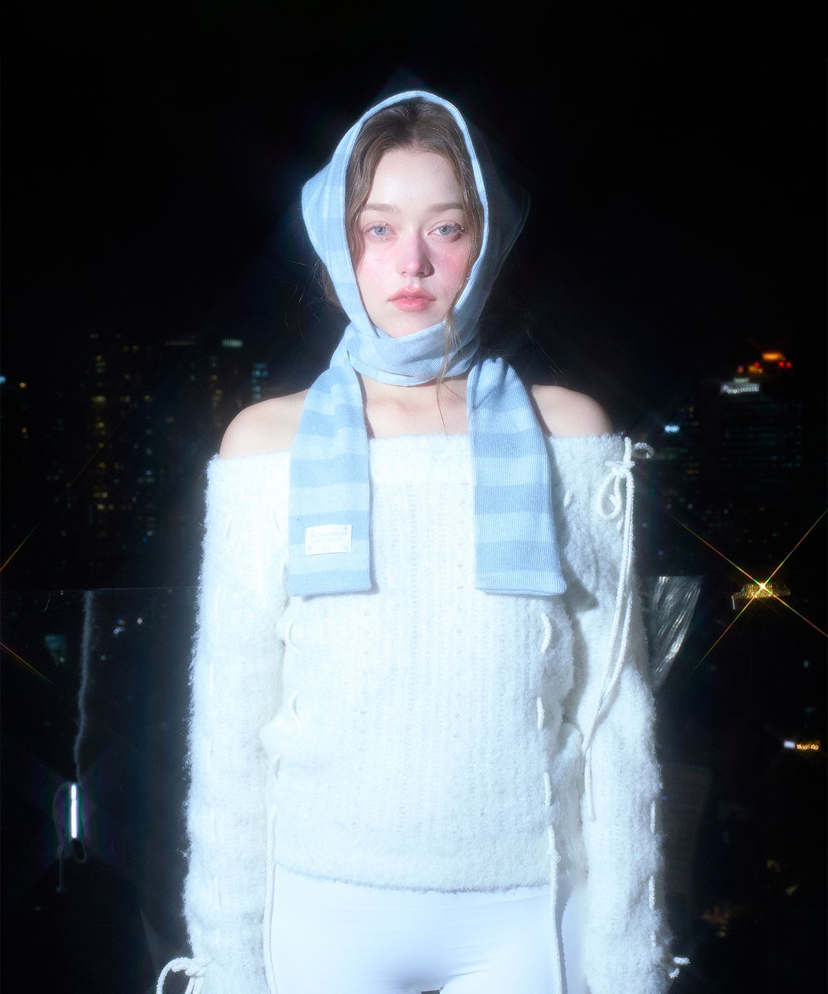 일리오(ILLIO) DUSTY BLUE STRIPE KERCHIEF MUFFLER