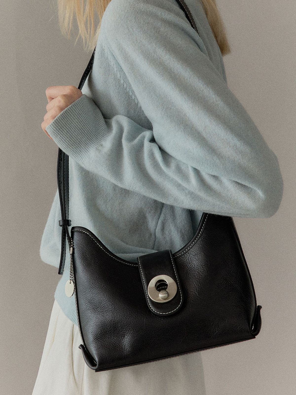 옴니포턴트(OMNIPOTENT) momentum tote bag(small) _Black