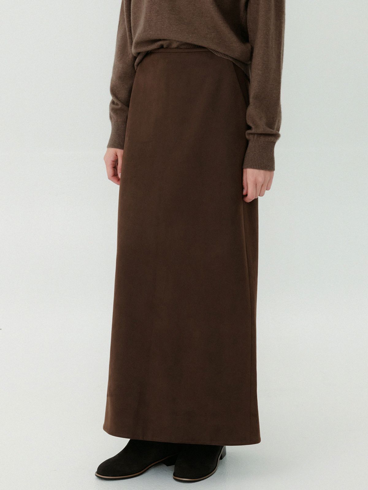 레이스(RRACE) Double Suede Straight Skirt_Dark Brown