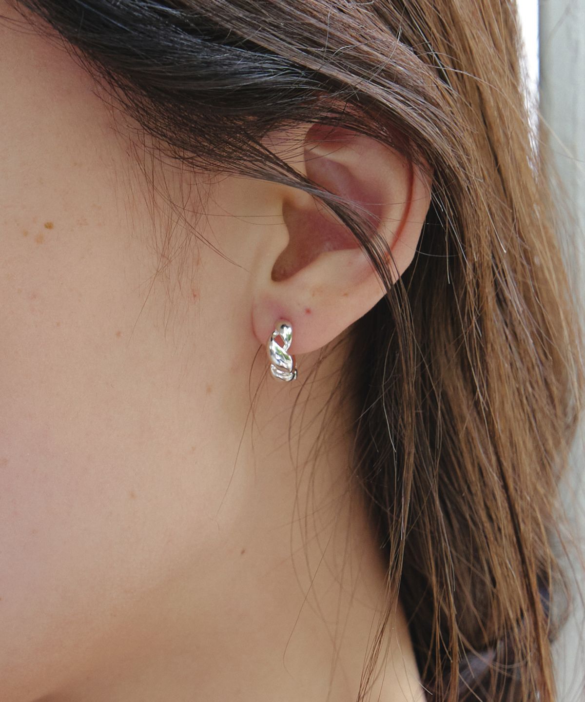 바이위켄드(BYWEEKEND) Curve earring
