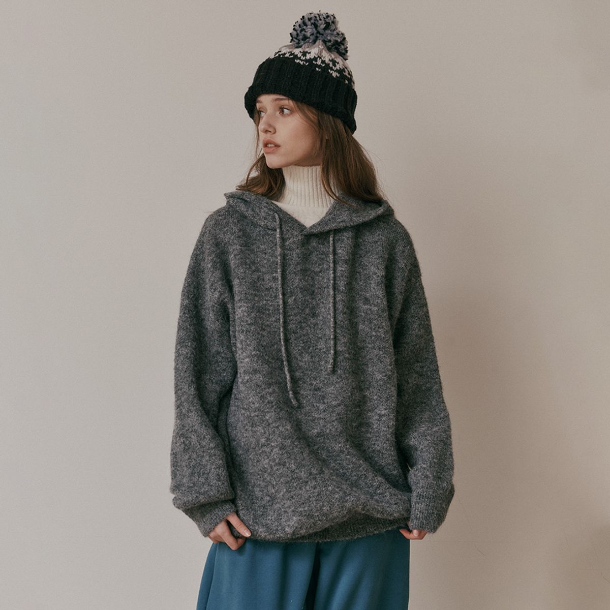 에이앤레이(AEIREI) AR_Turtleneck cable knit sweater_2color