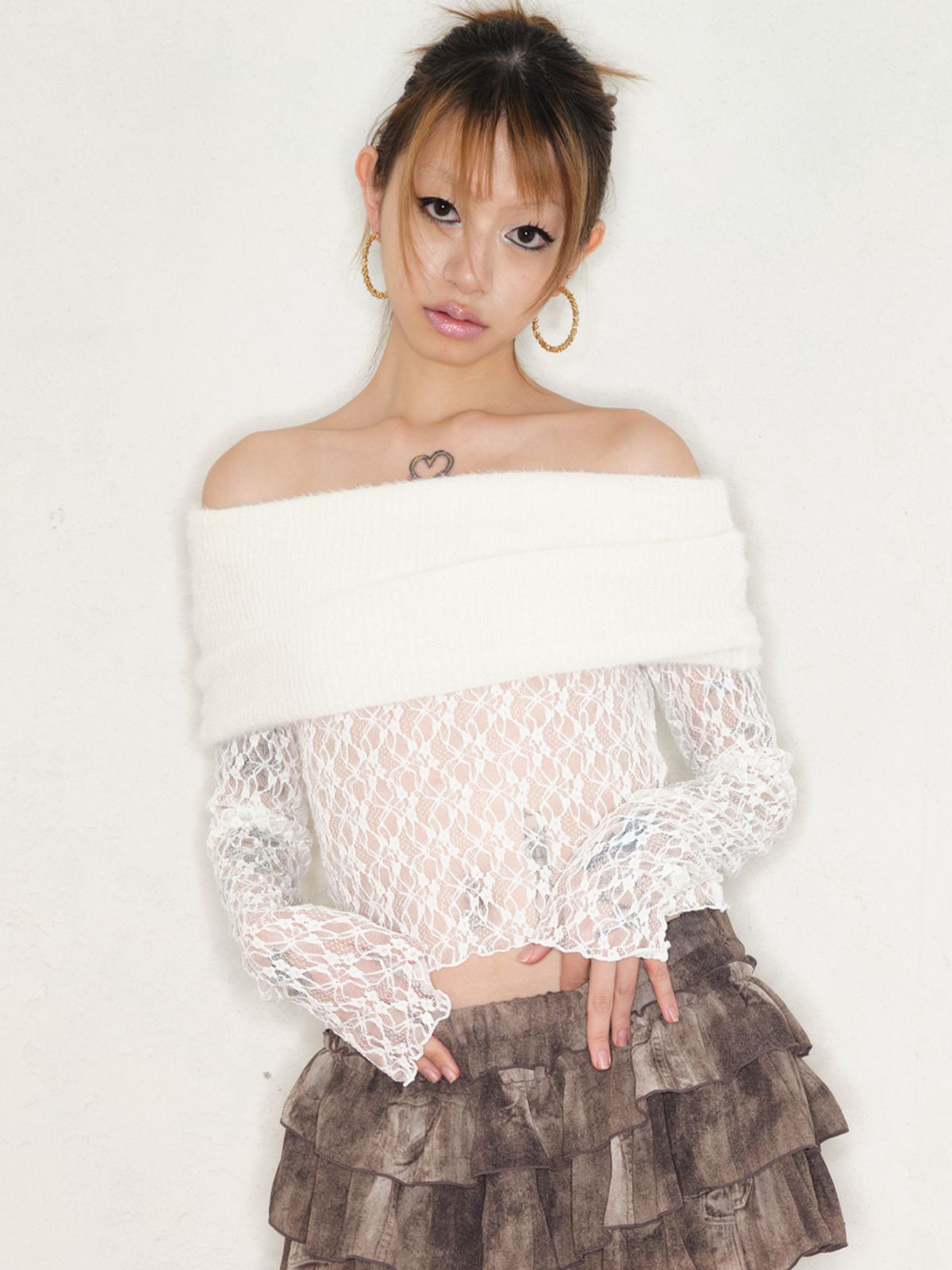 익스파이어드걸(EXPIRED GIRL) Swan Top Ivory