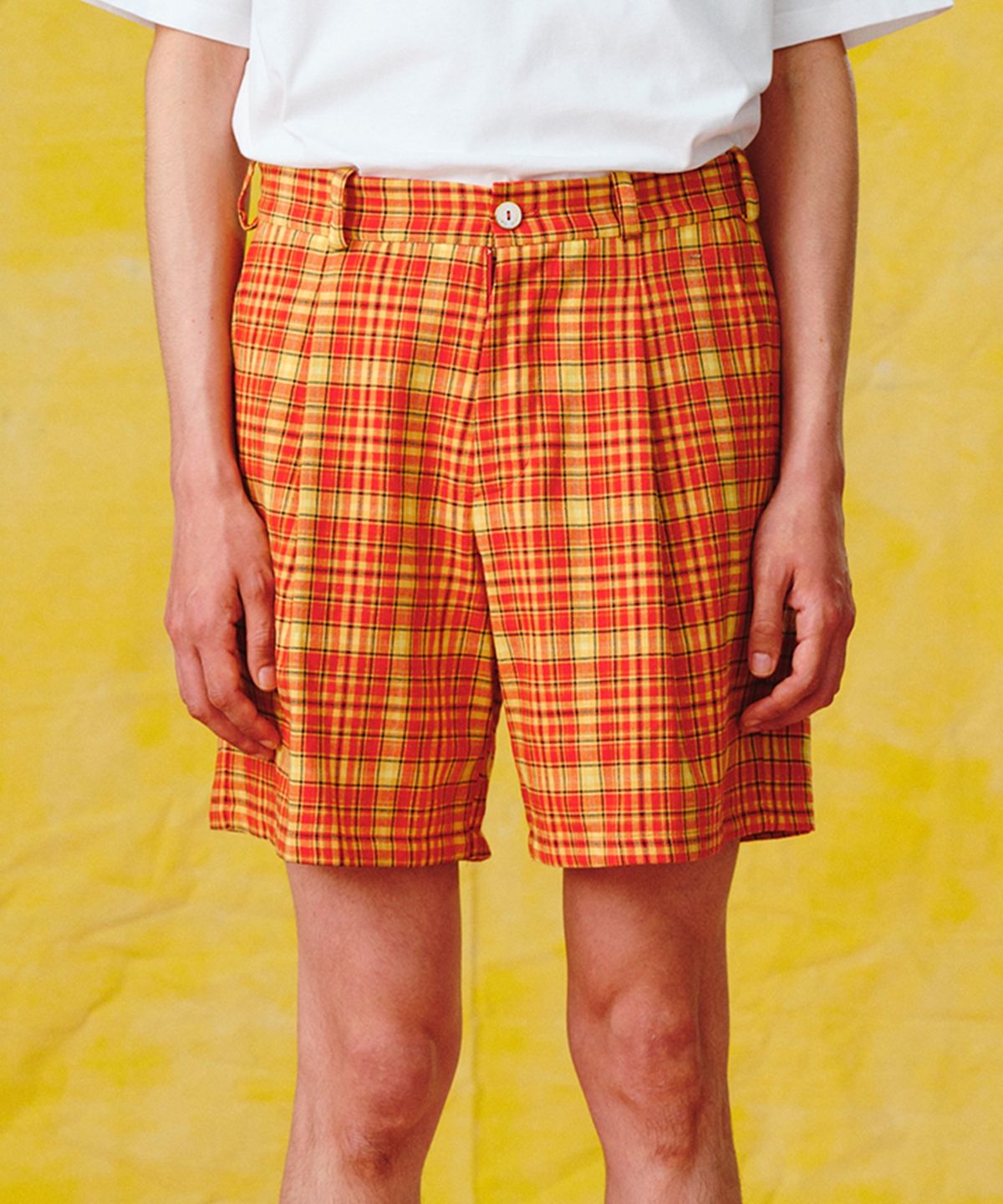 레이트 체크아웃(LATE CHECKOUT) (U) 체커드 쇼츠 오렌지/옐로우 CHECKERED SHORTS ORANGE/YELLOW