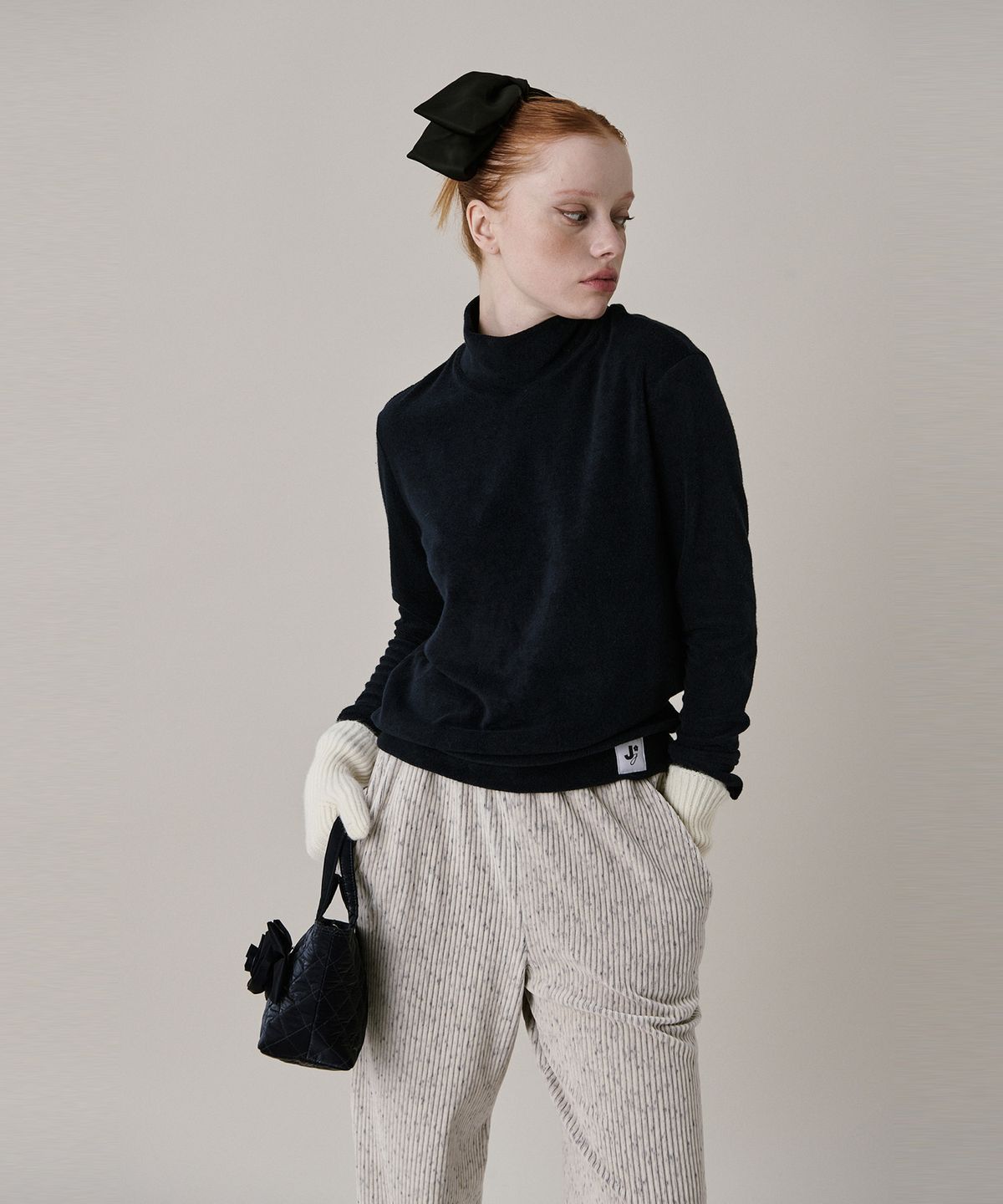 준준스페이스(JUNEJUNE SPACE) New Logo Basic Turtleneck T-shirt_Navy (뉴 로고 베이직 터틀넥 티셔츠_네이비)