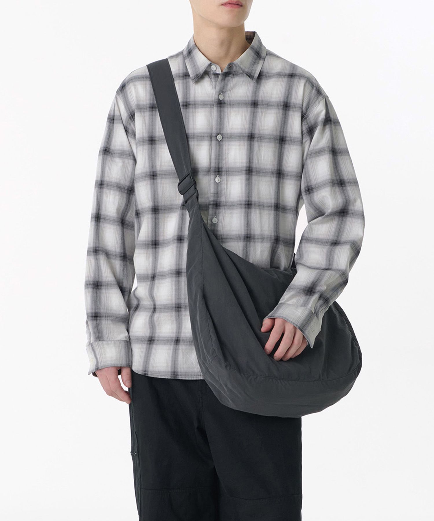 Shop Messenger & Crossbody Bags at MUSINSA