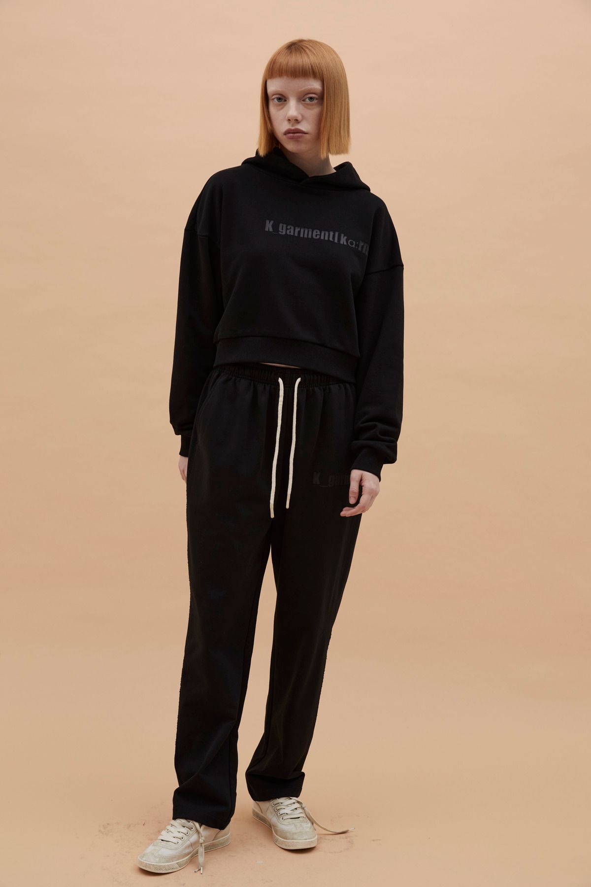 카먼트(K-GARMENT) W 크롭 후디 BLACK
