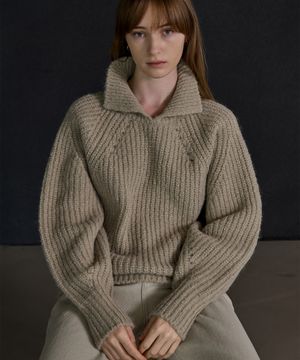 커브드 슬리브 풀오버 베이지