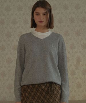 Essential V-nect knit (Grey)