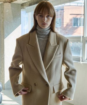 실크 블렌디드 헤링본 오버핏 코트 베이지