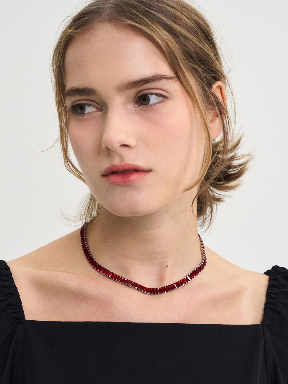 쏘리, 투 머치 러브(SORRY, TOO MUCH LOVE) Red Square Jewel Necklace_Red