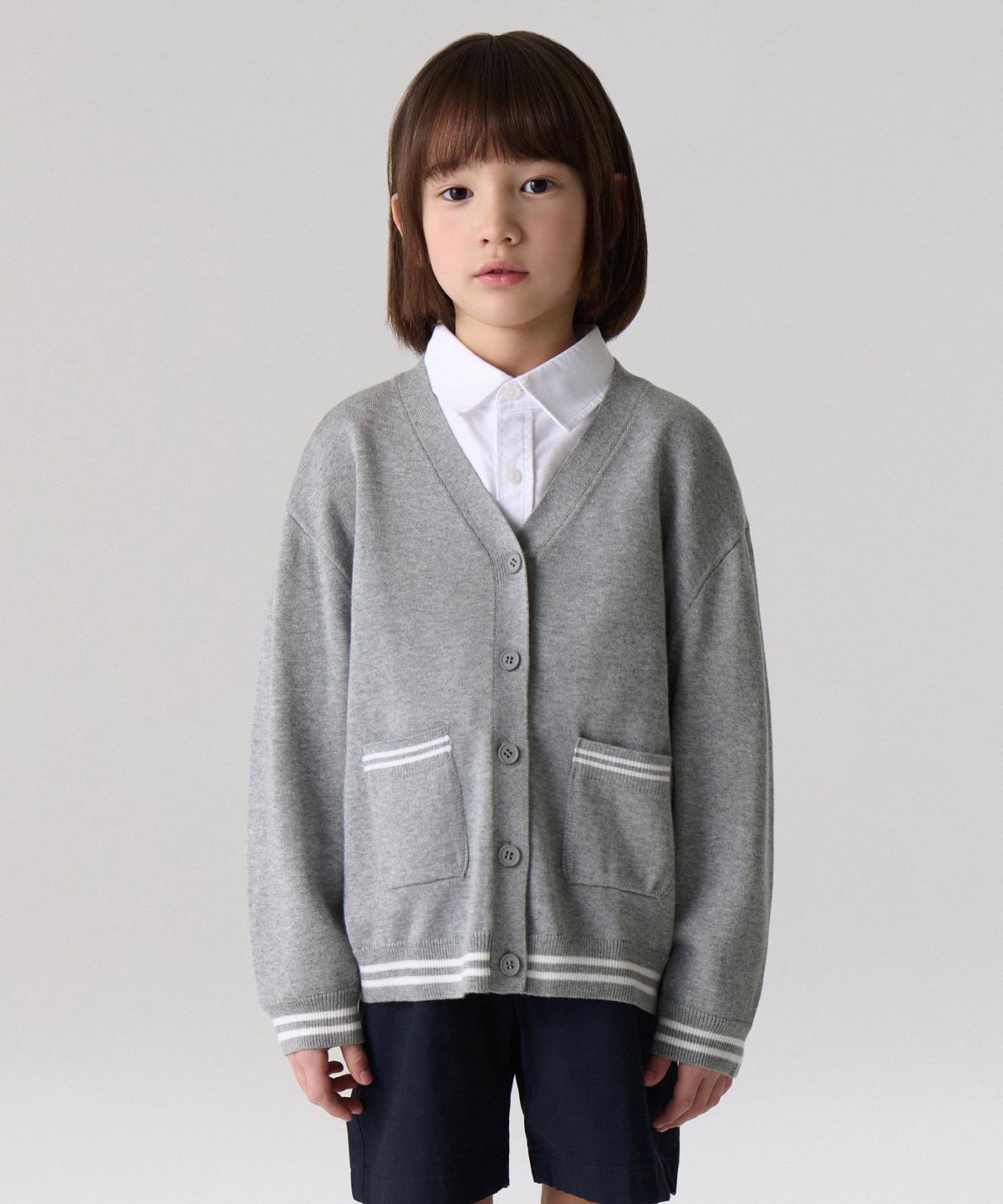 무신사 스탠다드 키즈(MUSINSA STANDARD KIDS) 릴렉스드 프레피 가디건 [미디엄 그레이/화이트]