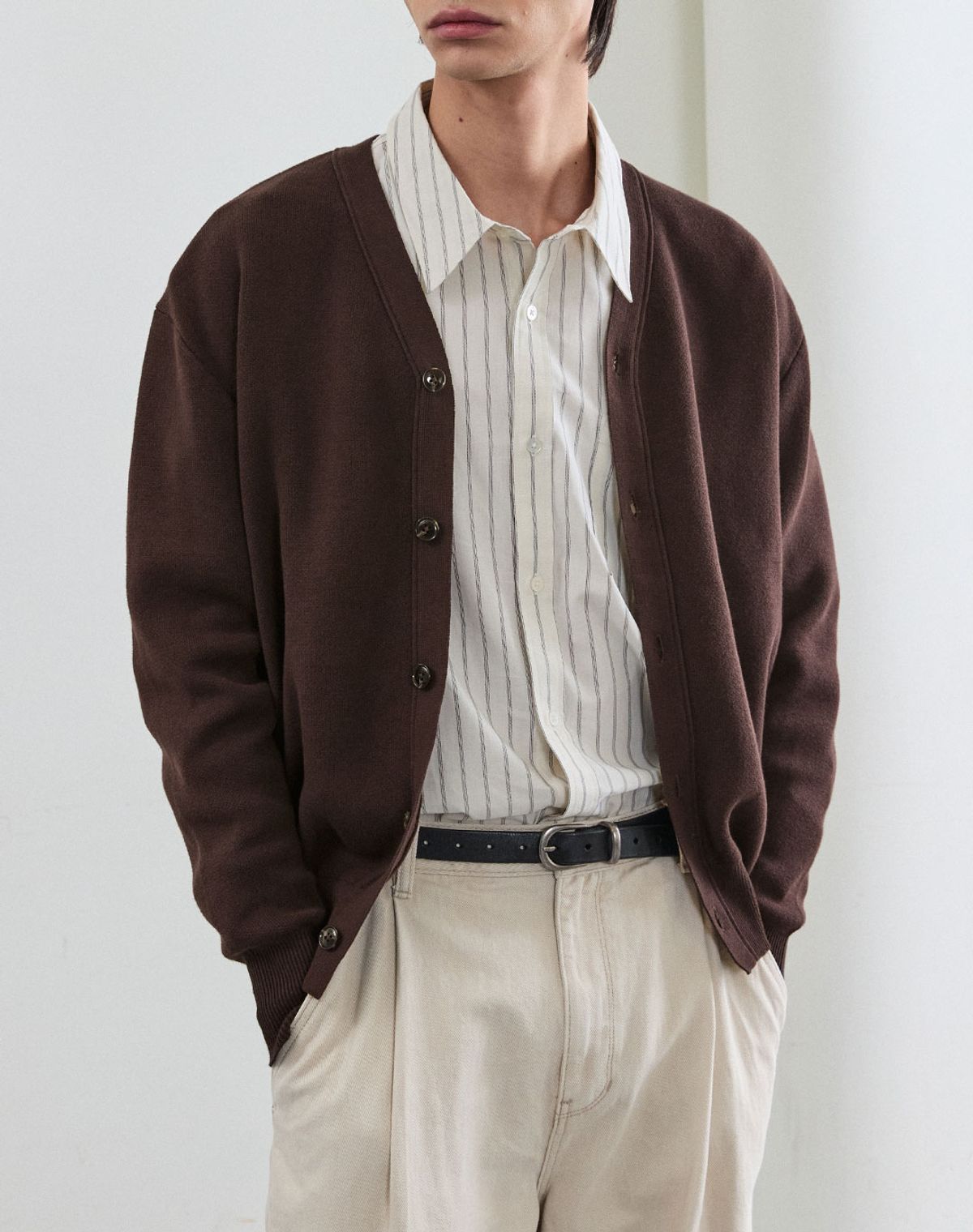 메르고(MERGO) 세이지 브이넥 가디건 [브라운]