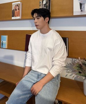 크루넥 롱슬리브 티셔츠 [화이트]