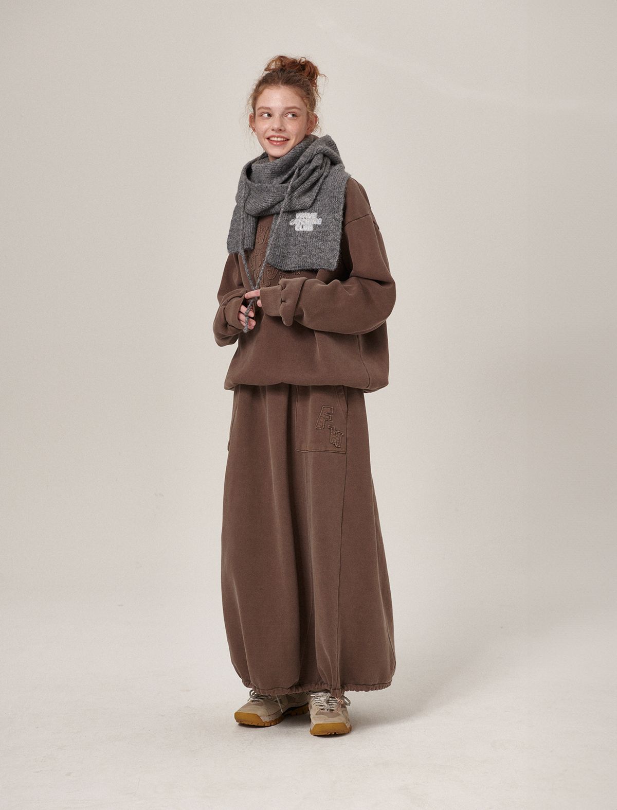 플랫웨이브 인 서울(FLATWAVE IN SEOUL) Hava Patchwork Pigment Sweatskirt Brown