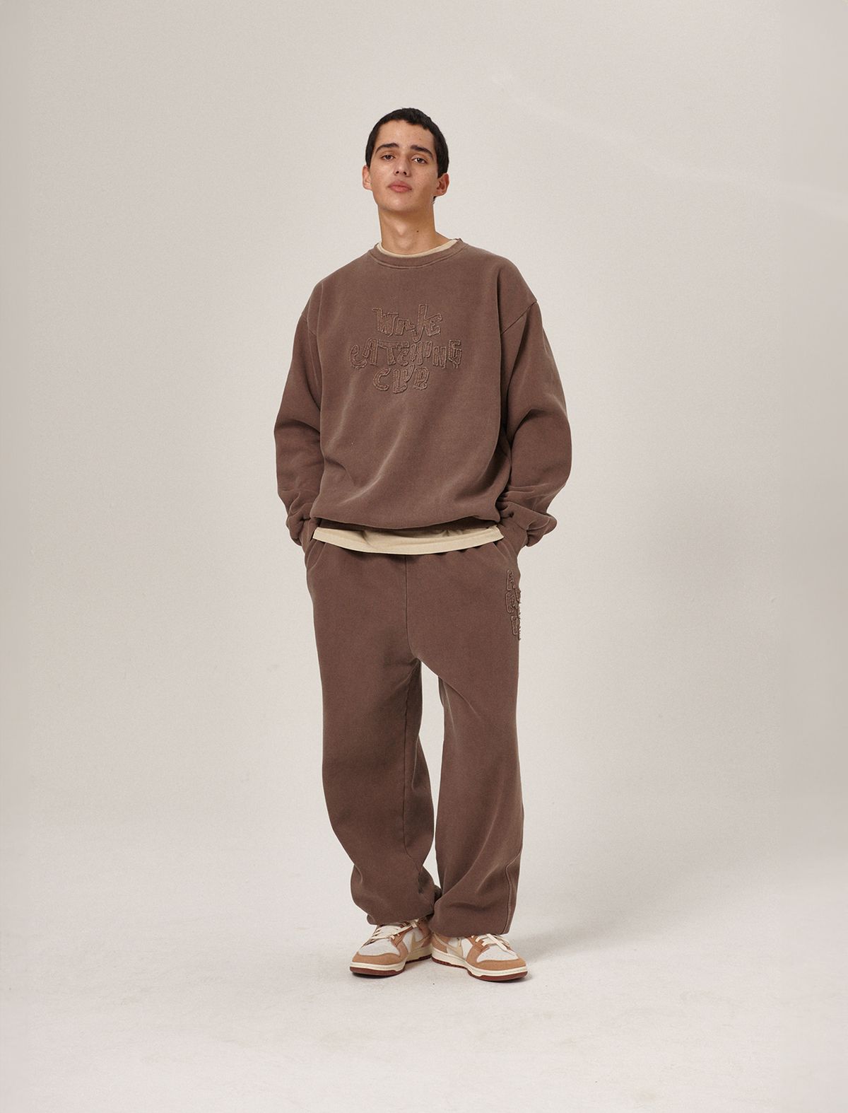 플랫웨이브 인 서울(FLATWAVE IN SEOUL) Hava Patchwork Pigment Sweatpants Brown