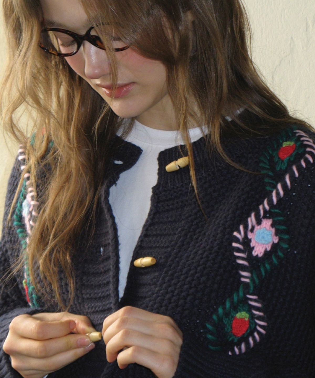 론론(RONRON) BERRY HANDMADE POINT FISHERMAN TOGGLE CARDIGAN NAVY