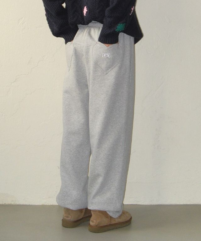 MUSINSA | RONRON BACK HEART STITCH POCKET SWEAT JOGGER PANTS