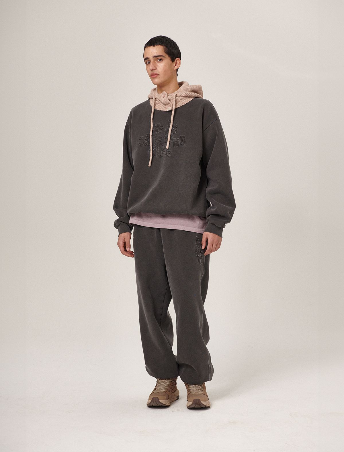 플랫웨이브 인 서울(FLATWAVE IN SEOUL) Hava Patchwork Pigment SweatShirt/Pants Set Charcoal