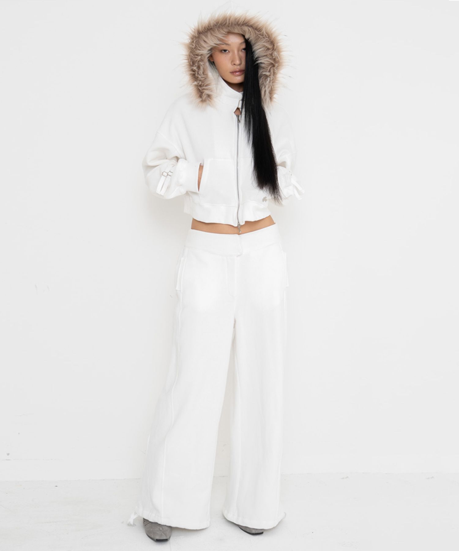 ◆2000Archives◆ BELTED SWEATPANTS IVORY 2A24HWPT01IVOS MUSINSA | 2000ARCHIVES BELTED SWEATPANTS (IVORY)