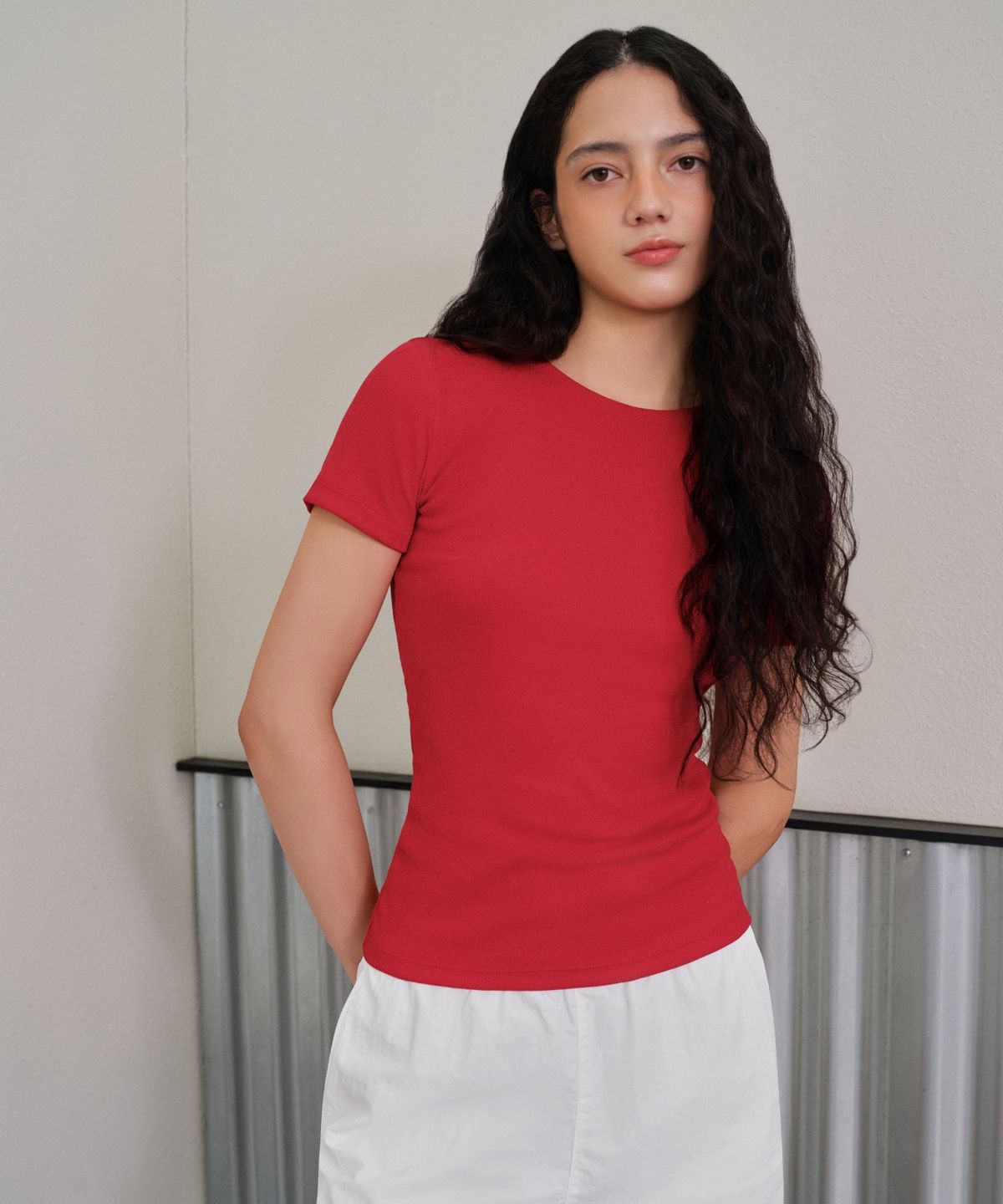 무신사 스탠다드 우먼(MUSINSA STANDARD WOMAN) 우먼즈 리브드 슬림 핏 티셔츠 [레드]