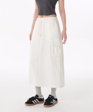 우먼즈 플랫 테리 스웨트 카고 롱 스커트 [크림]