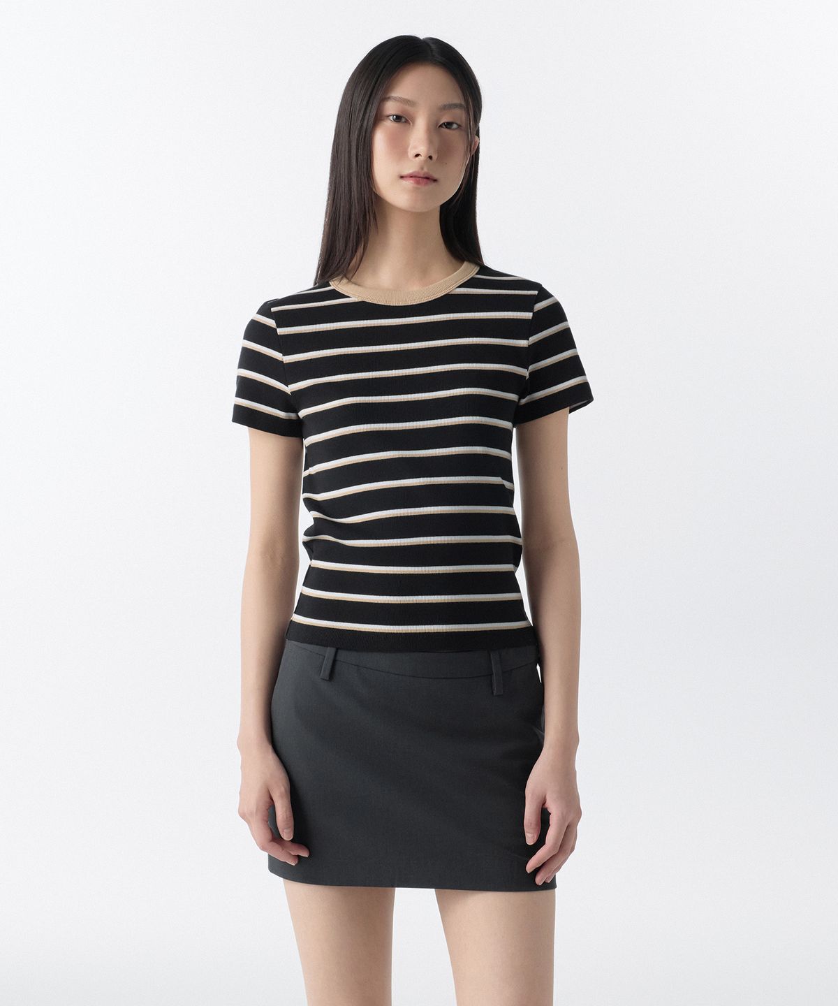 무신사 스탠다드 우먼(MUSINSA STANDARD WOMAN) 우먼즈 리브드 멀티 스트라이프 슬림 티셔츠 [블랙]
