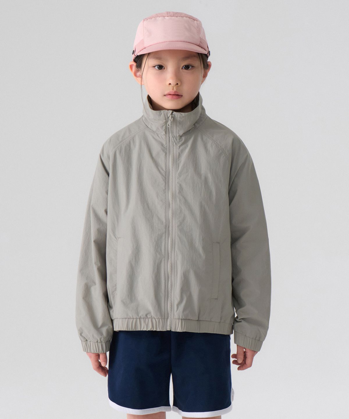 무신사 스탠다드 키즈(MUSINSA STANDARD KIDS) 하이넥 윈드브레이커 재킷 [티탄 그레이]