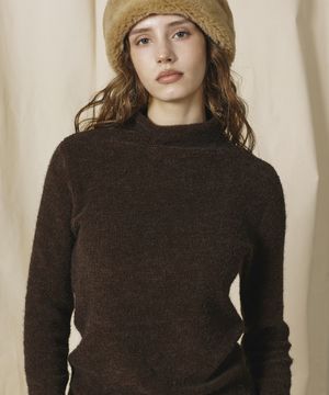 셔링 터틀넥 탑 [브라운]