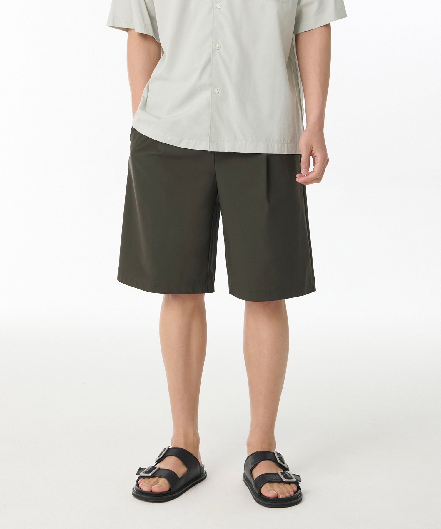 ★MUSINSA STANDARD★ One Tuck Cargo Bermuda Pants Khaki MMEP MUSINSA | MUSINSA STANDARD One Tuck Cargo Bermuda Pants [Khaki]