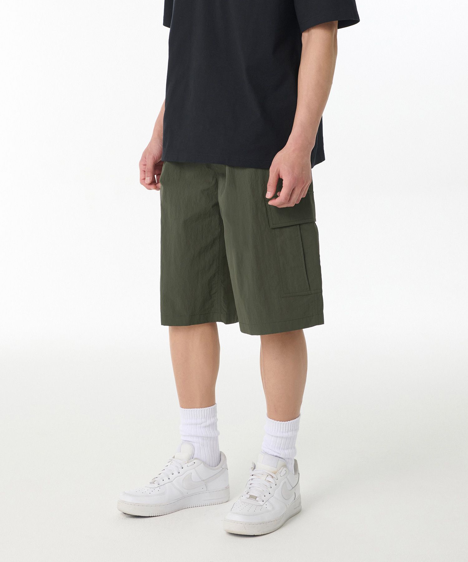 ★MUSINSA STANDARD★ Nylon Cargo Banding Bermuda Pants Khaki MUSINSA | MUSINSA STANDARD Nylon Cargo Banding Bermuda Pants