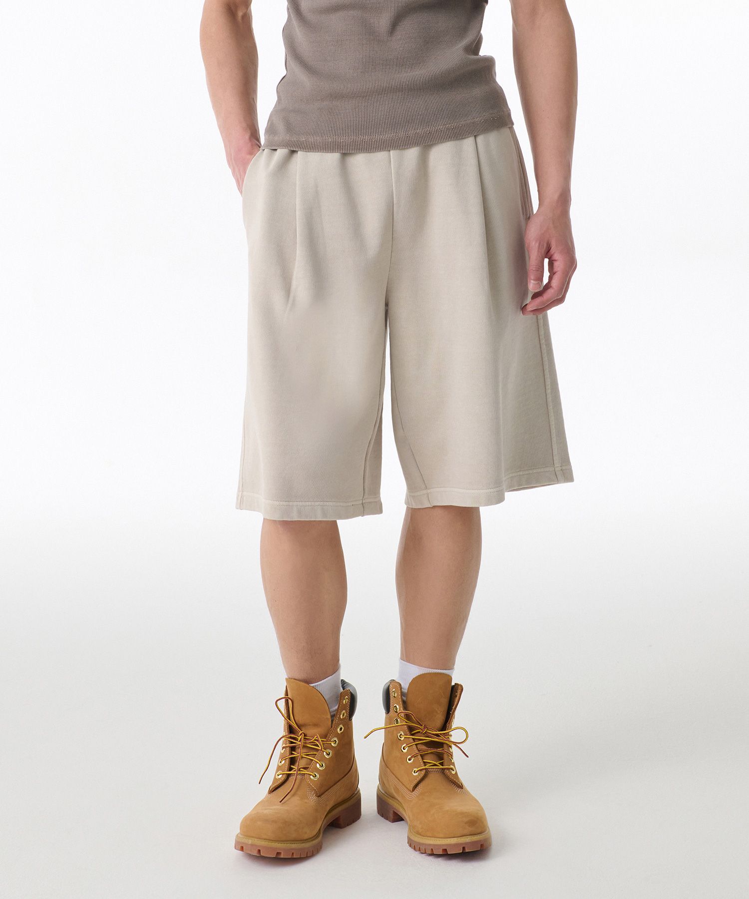 ★MUSINSA STANDARD★ Pigment One Tuck Bermuda Sweatpants Kha MUSINSA | MUSINSA STANDARD Pigment One Tuck Bermuda