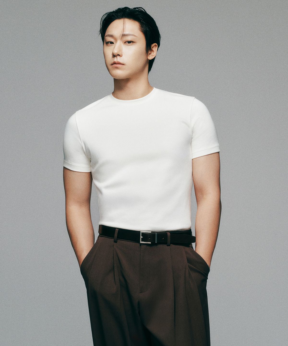 무신사 스탠다드(MUSINSA STANDARD) 머슬 핏 크루 넥 모달 티셔츠 [크림]