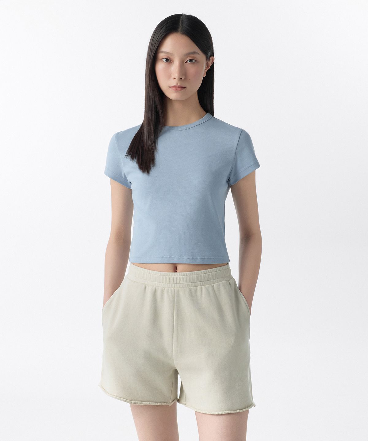 무신사 스탠다드 우먼(MUSINSA STANDARD WOMAN) 우먼즈 슬림 크롭 크루 넥 티셔츠 [클라우디 블루]