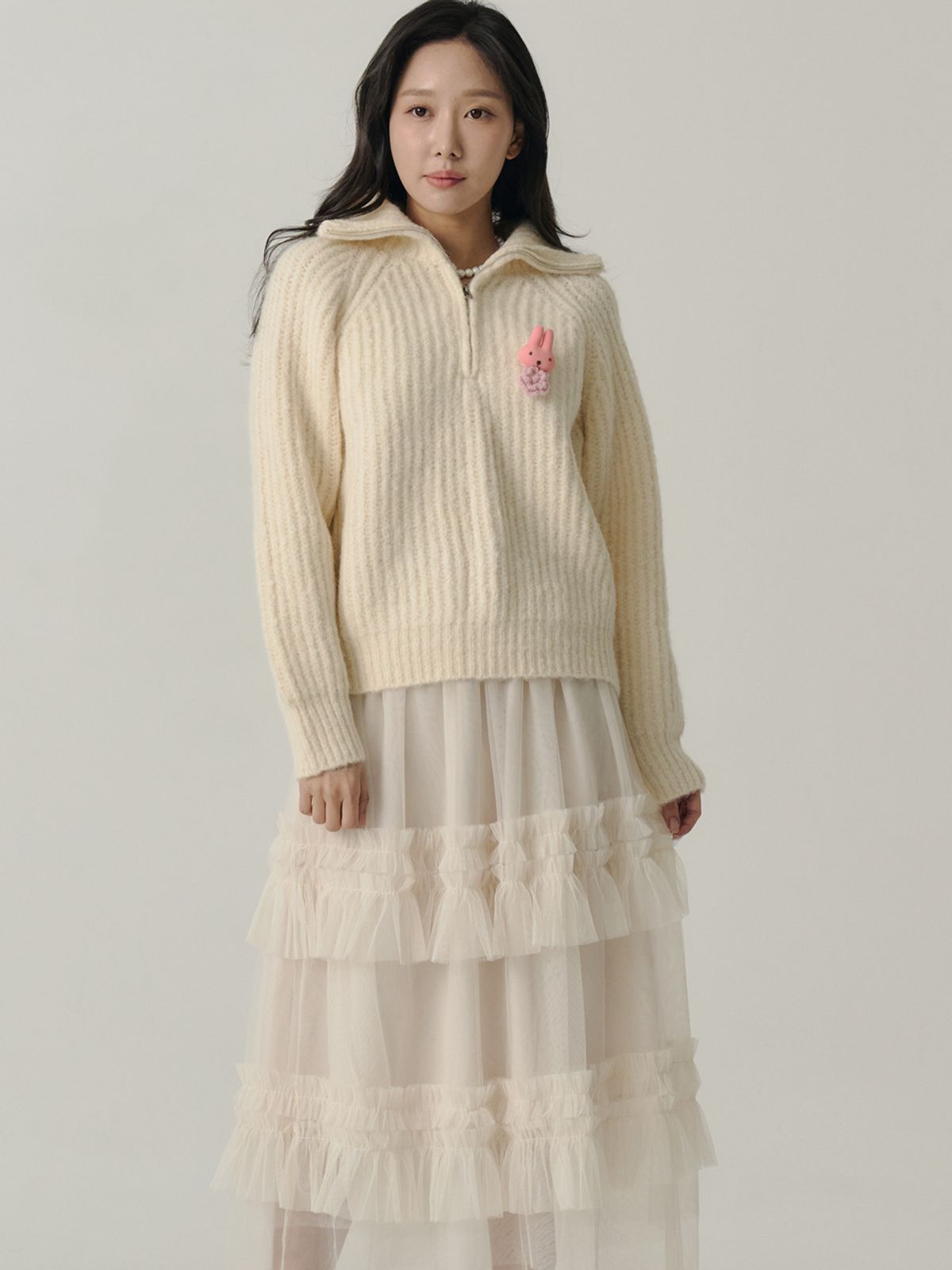 쏘리, 투 머치 러브(SORRY, TOO MUCH LOVE) Raglan Half Jip-up Wool Knit_Cream