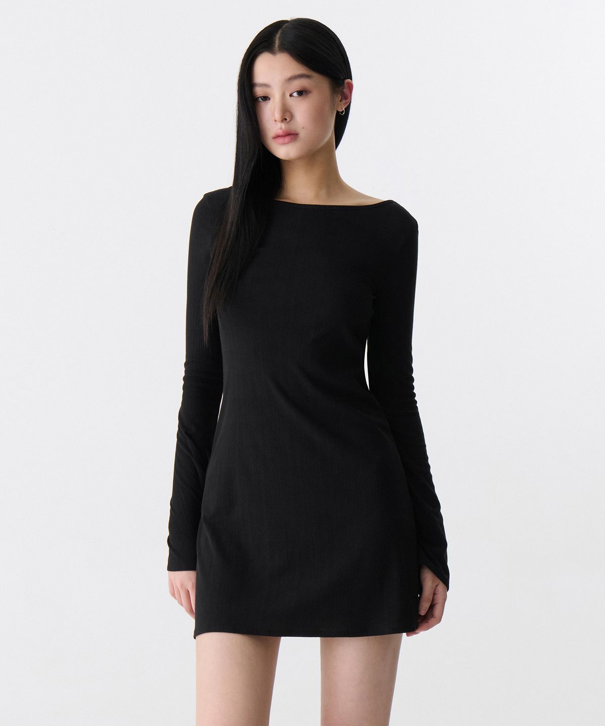 무신사 스탠다드 우먼(MUSINSA STANDARD WOMAN) 우먼즈 오픈 백 저지 미니 드레스 [블랙]