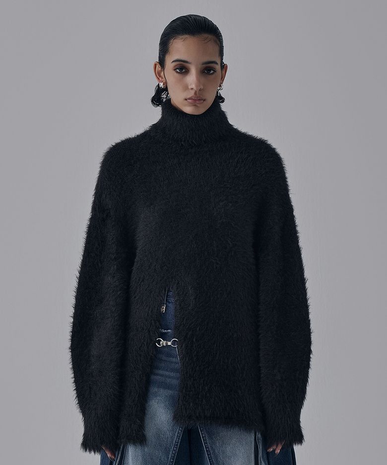 Front Slit Metal Hook High-Neck Fur Knit [ Black ]