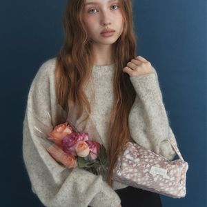 vintage love big hand pouch bag (빅핸드파우치백)