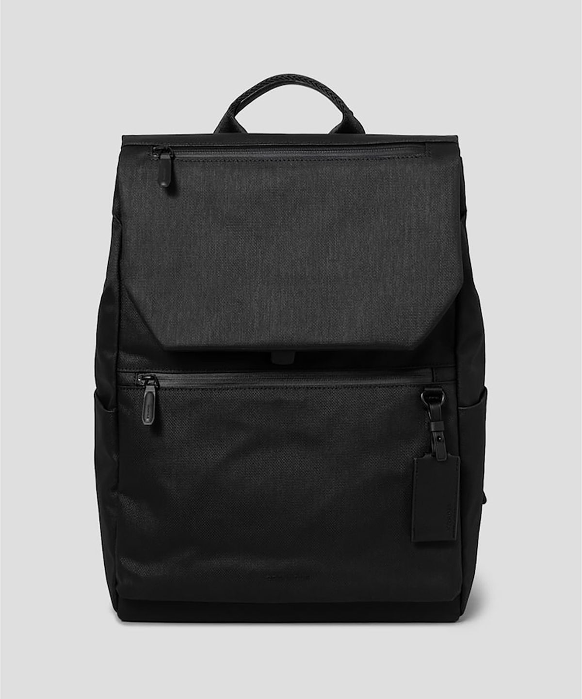 빈폴 액세서리(BEANPOLE ACCESSORY) 디노 미디엄 플랩 백팩 - 블랙
