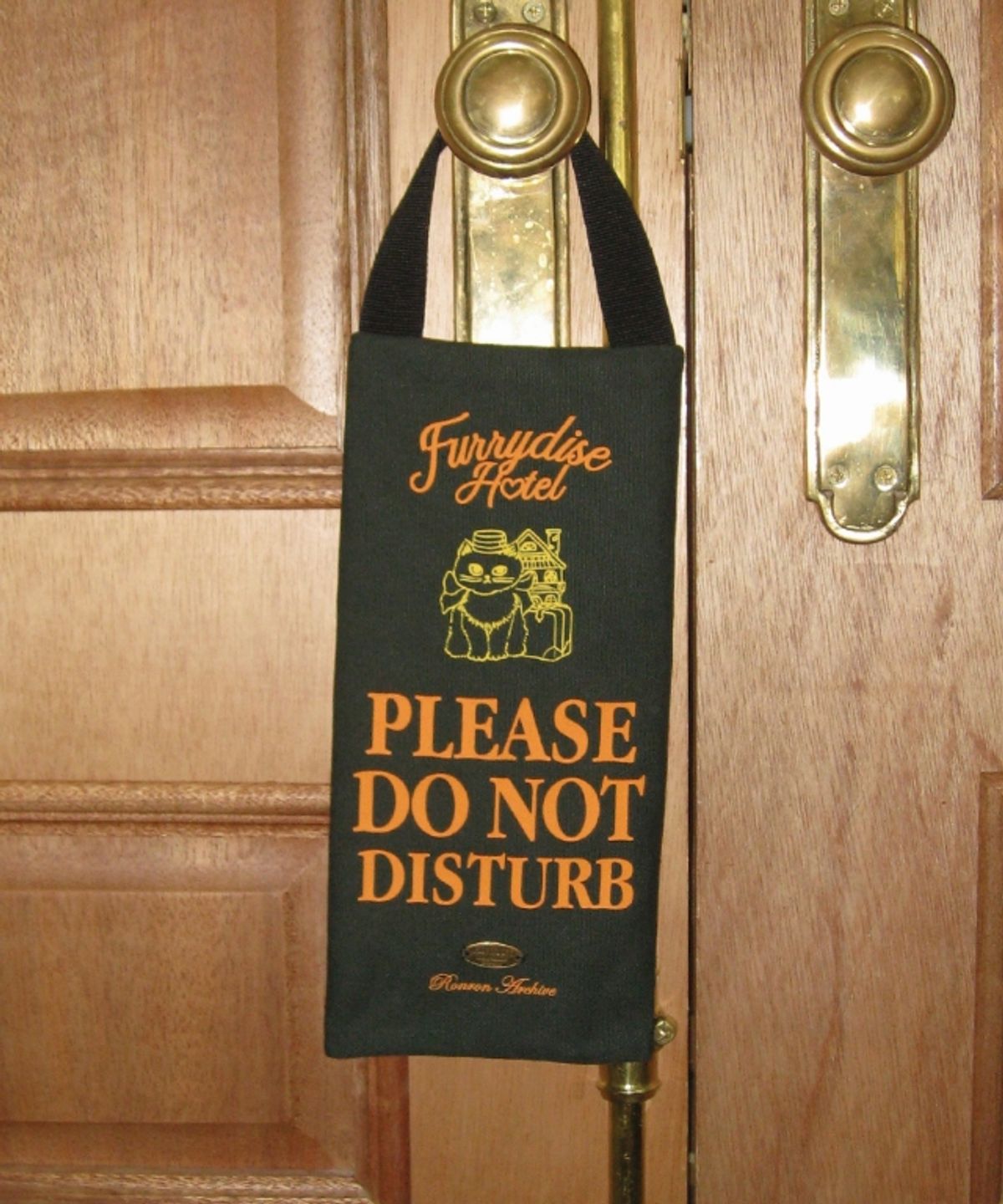 론론(RONRON) FURRYDISE POUCH DEEP GREEN