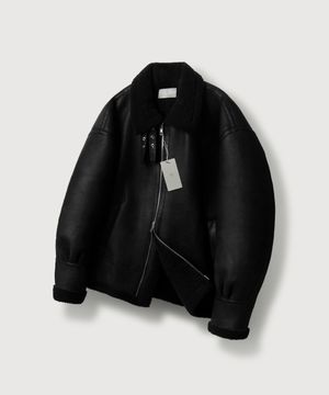 프리미엄 피크 오버핏 무스탕_Black