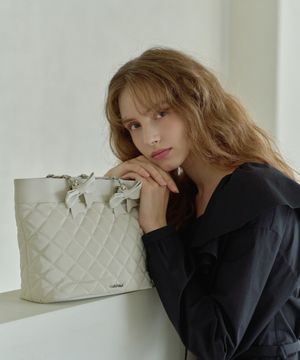 퀼티드 토트백-크림