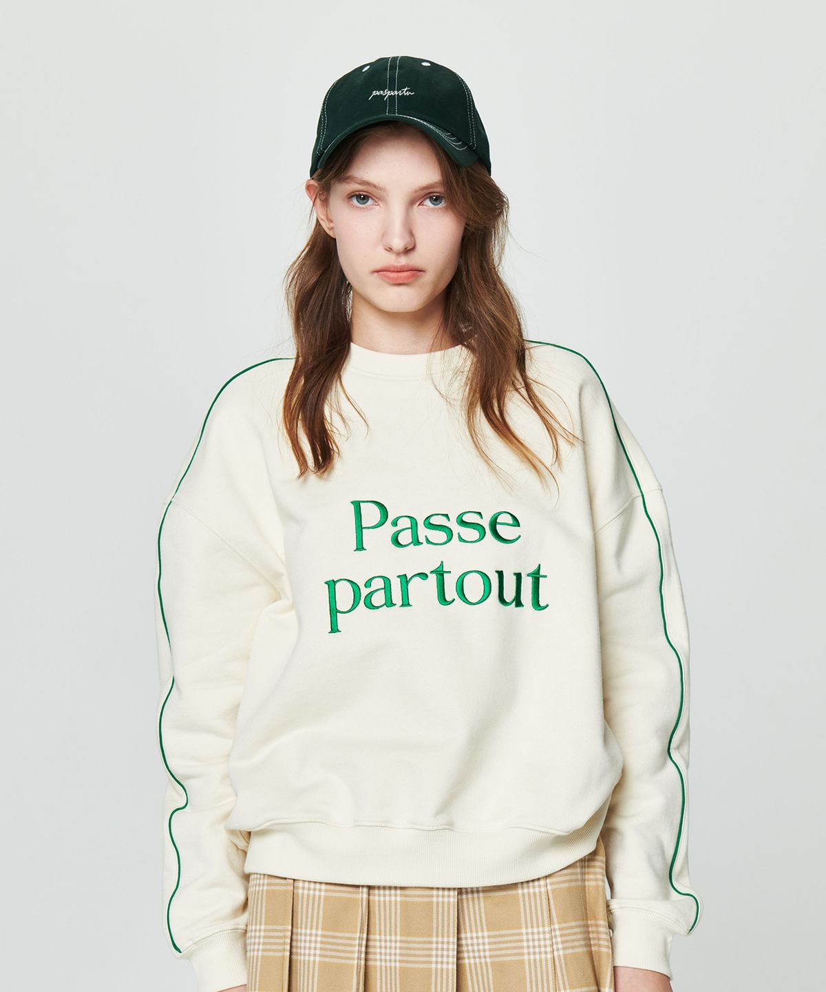 파스파르투(PASPARTU) PASSE PARTOUT LOGO SWEATSHIRT [IVORY]