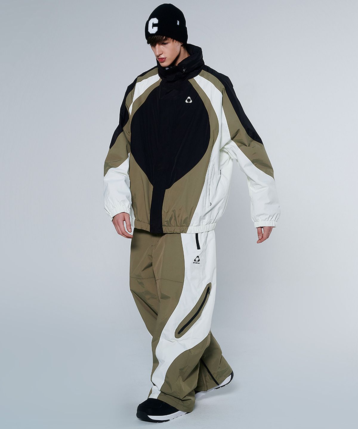 돌아우터웨어(DOLL OUTERWEAR) [DOLL X DUMDIDUM] 2425 알타 자켓&팬츠 보드복 세트 KHAKI 남녀공용